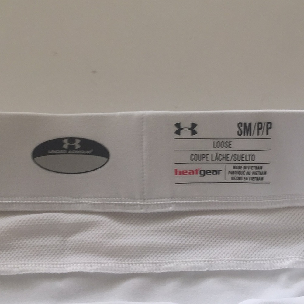 Under Armour skirt loose fit size small - Picture 5 of 6